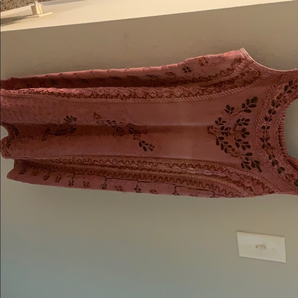 pink dress